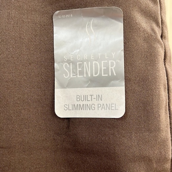 St John’s Bay ladies capris - Picture 5 of 9